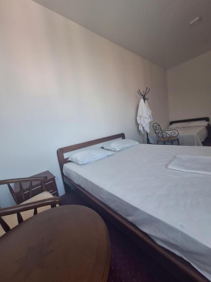 Барселона Hotel Mizikevicsa Kültér fotó