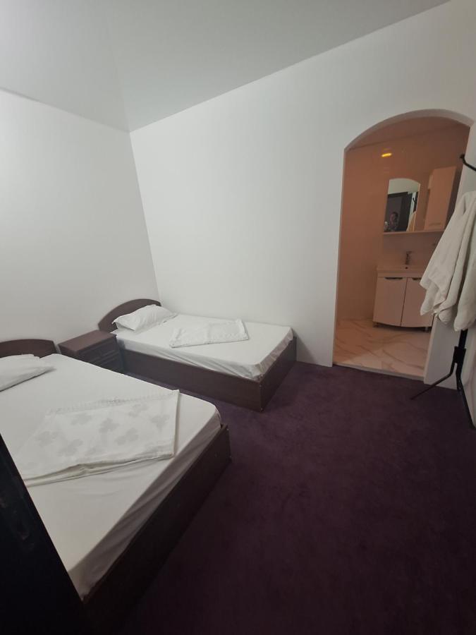 Барселона Hotel Mizikevicsa Kültér fotó