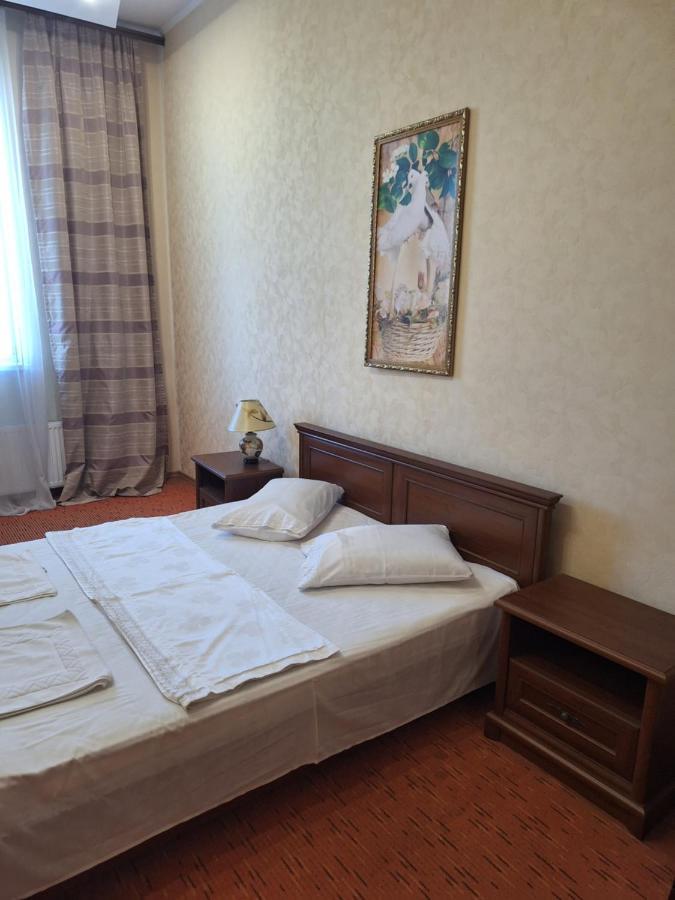 Барселона Hotel Mizikevicsa Kültér fotó